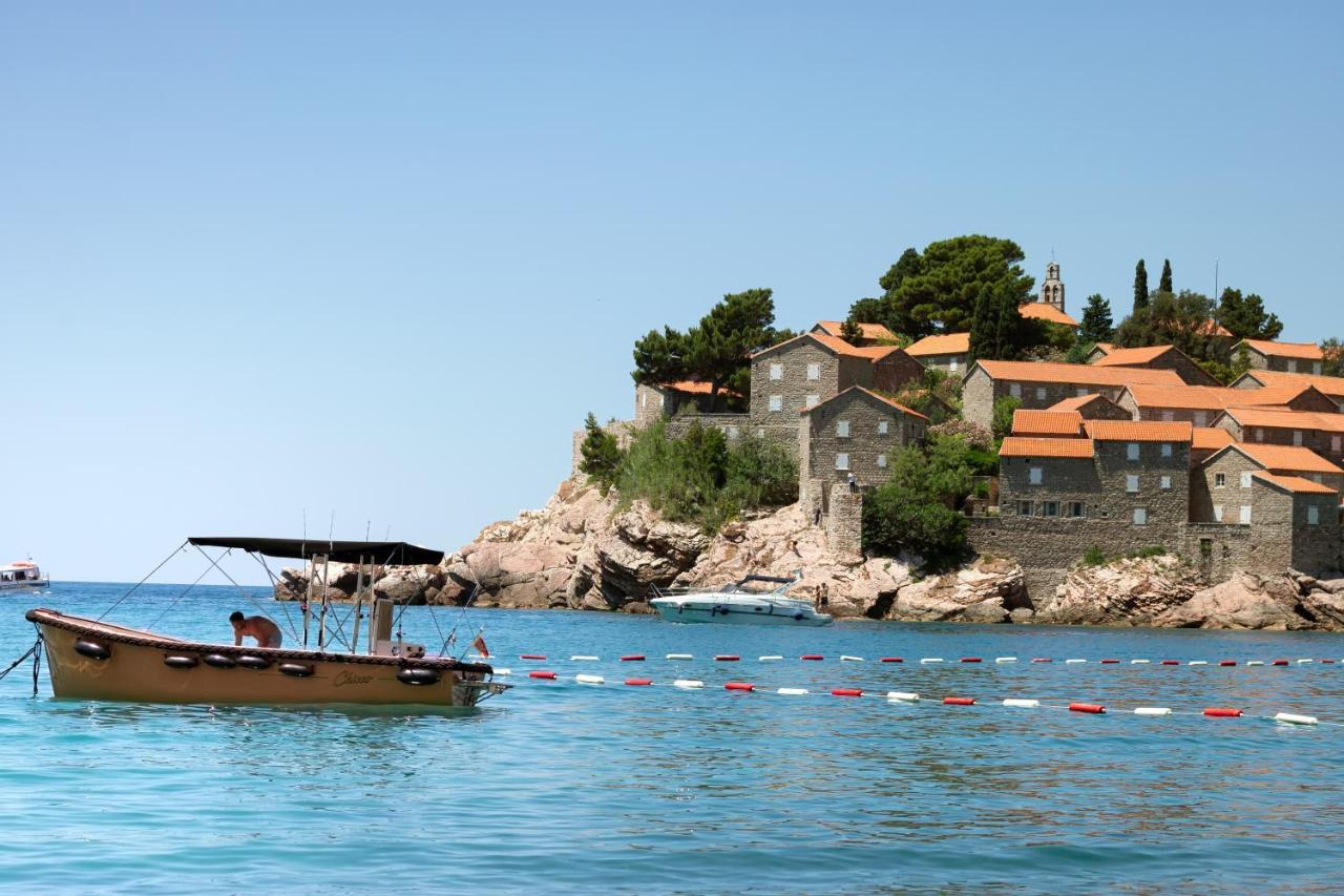 Vertmont Apartments Sveti Stefan Eksteriør bilde